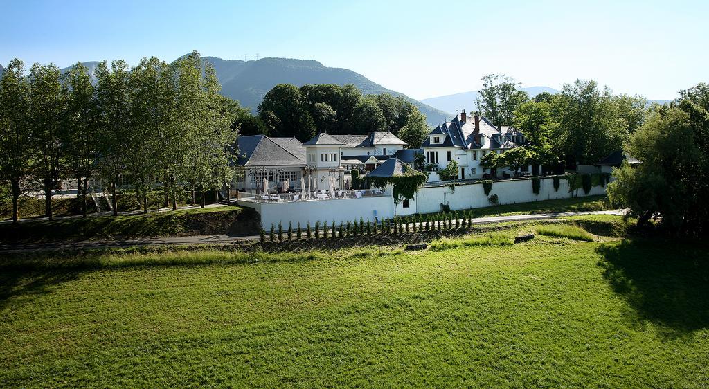 Hotel Les Saints Pères Montagnole Esterno foto