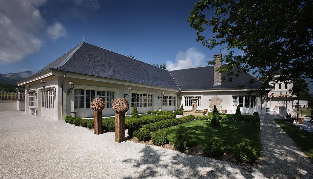 Hotel Les Saints Pères Montagnole Esterno foto