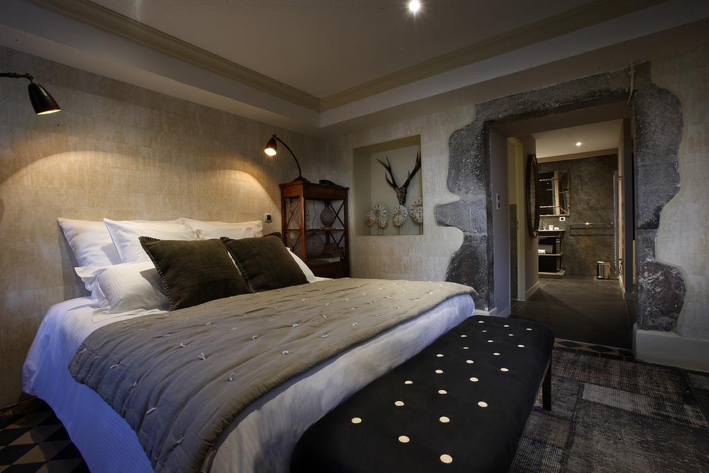 Hotel Les Saints Pères Montagnole Esterno foto