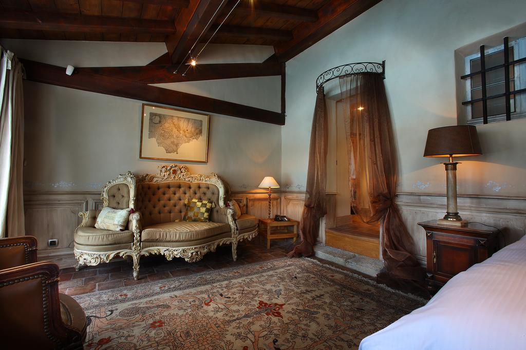 Hotel Les Saints Pères Montagnole Esterno foto