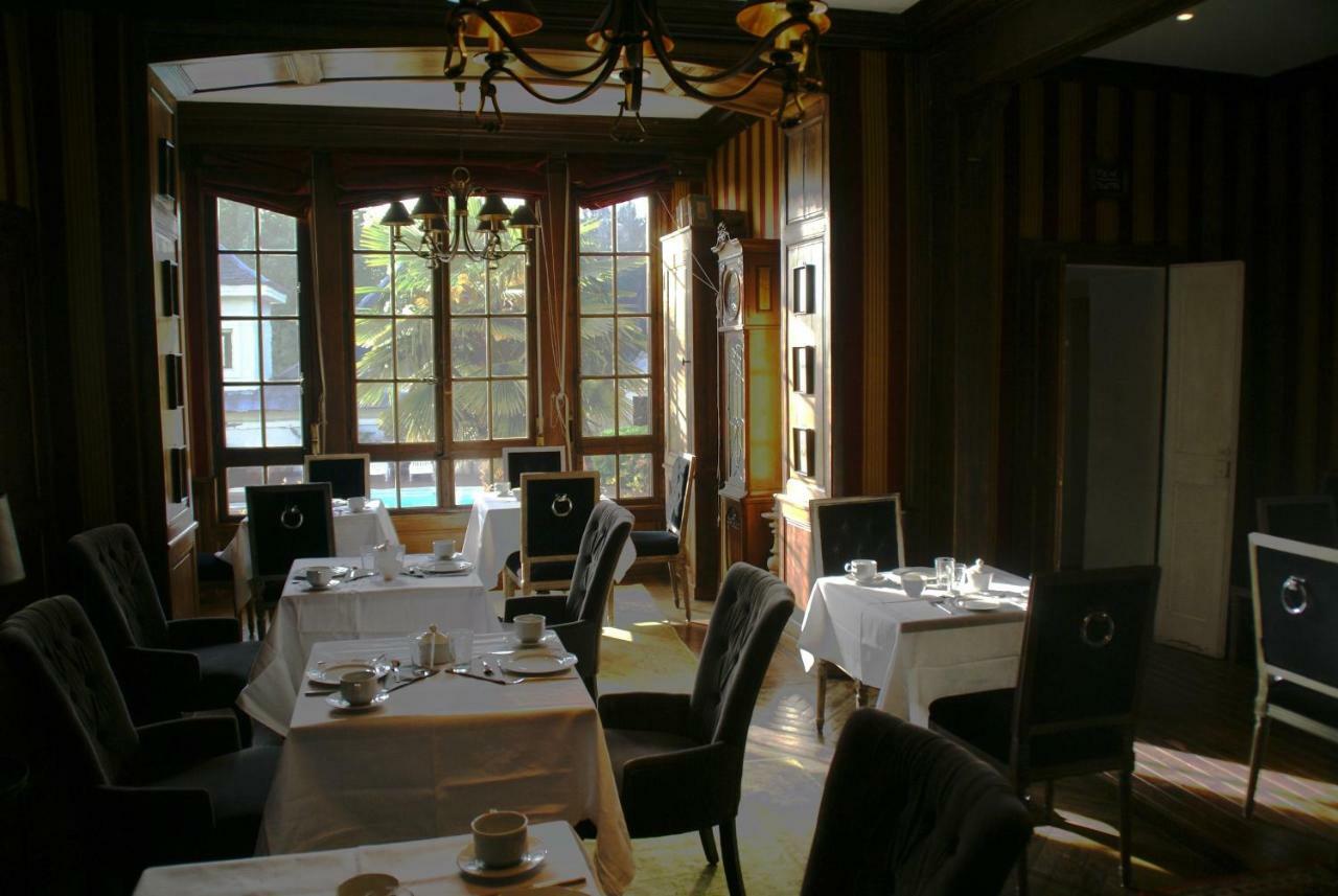 Hotel Les Saints Pères Montagnole Esterno foto